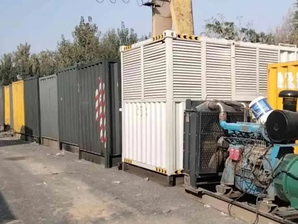 渔洋镇200KW柴油发电机机组每小时油耗是多少?